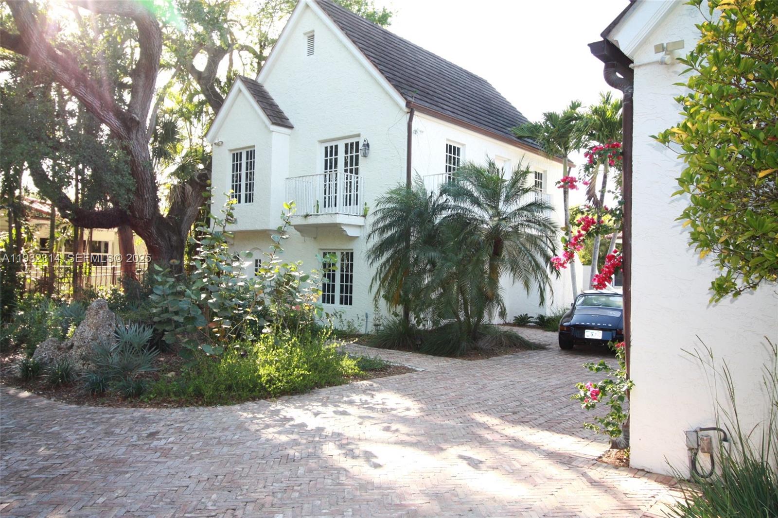 C GABLES RIVIERA SEC 12 - Residential