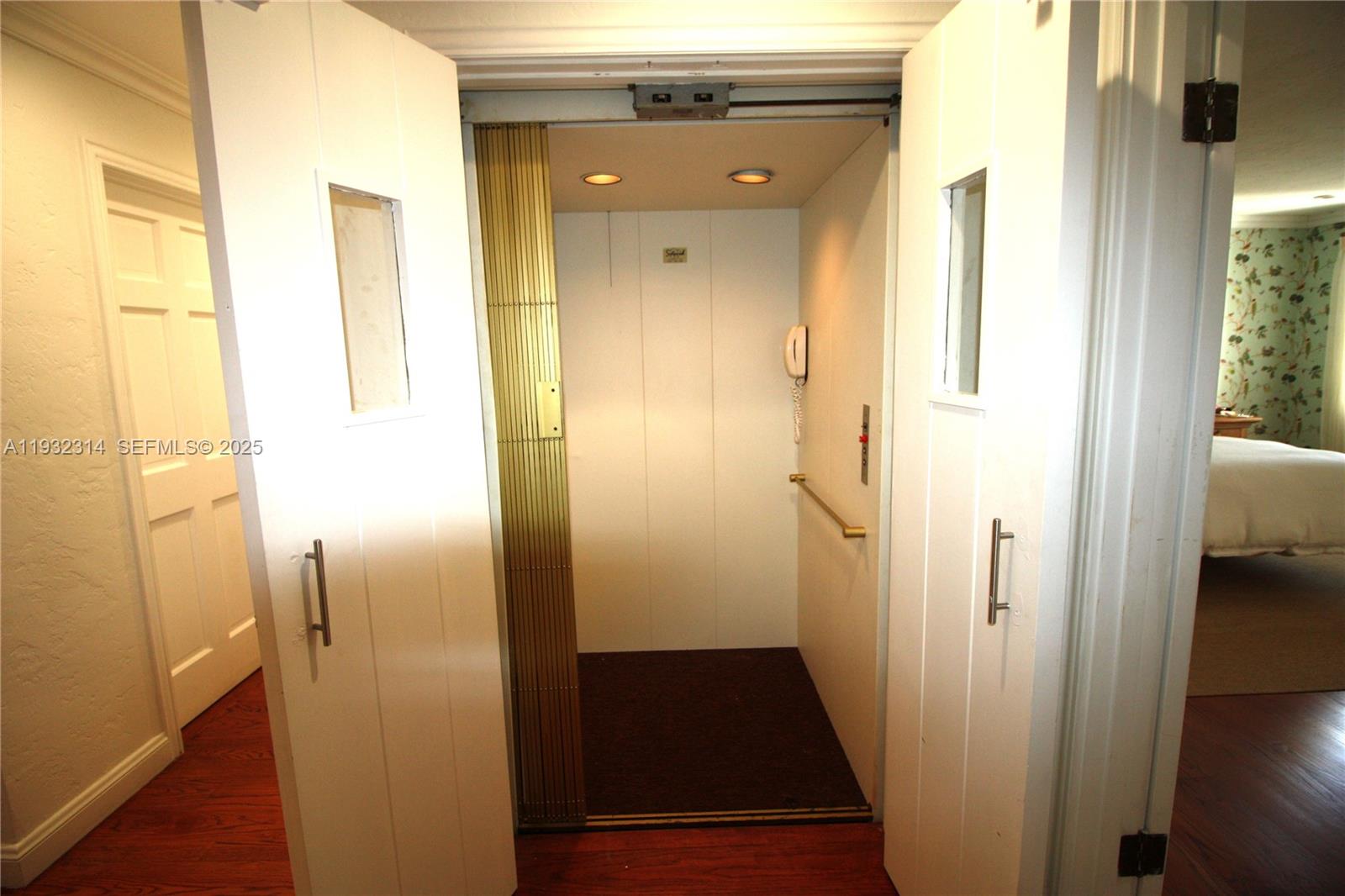 C GABLES RIVIERA SEC 12 - Residential