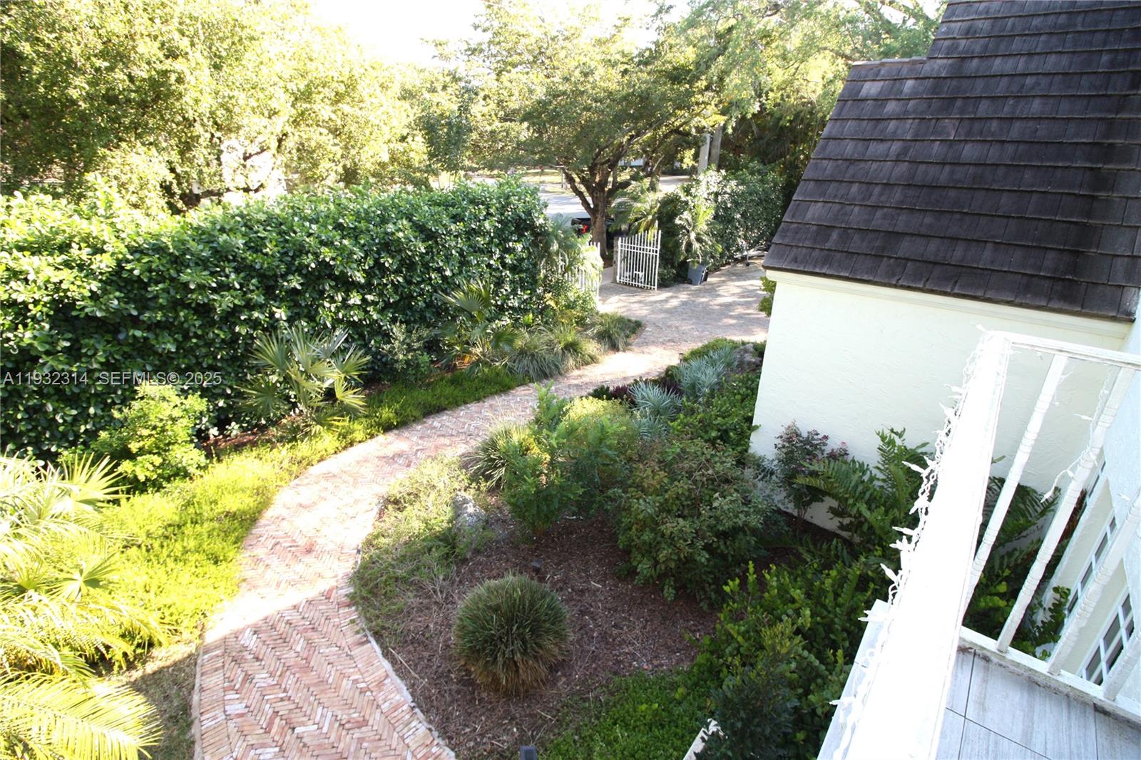 C GABLES RIVIERA SEC 12 - Residential