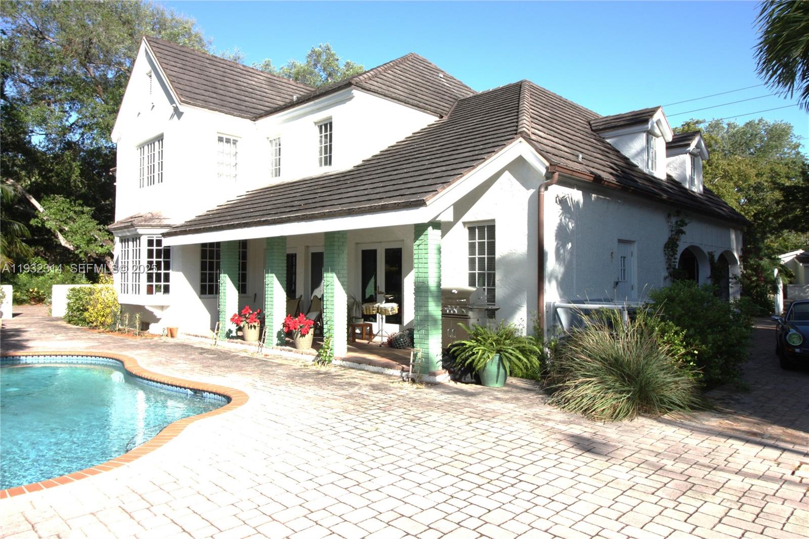 C GABLES RIVIERA SEC 12 - Residential