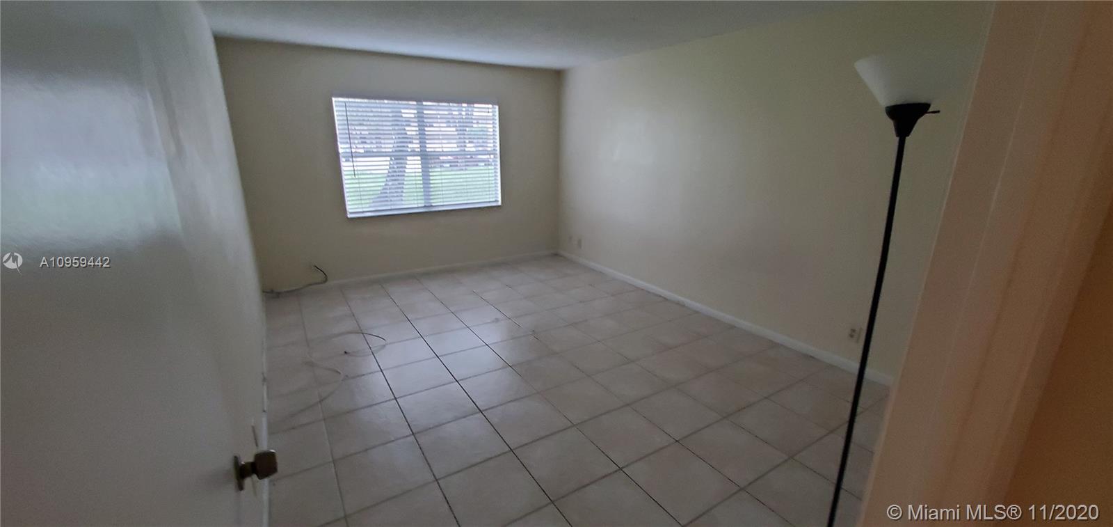 INVERRARY C C PH II - Residential Lease