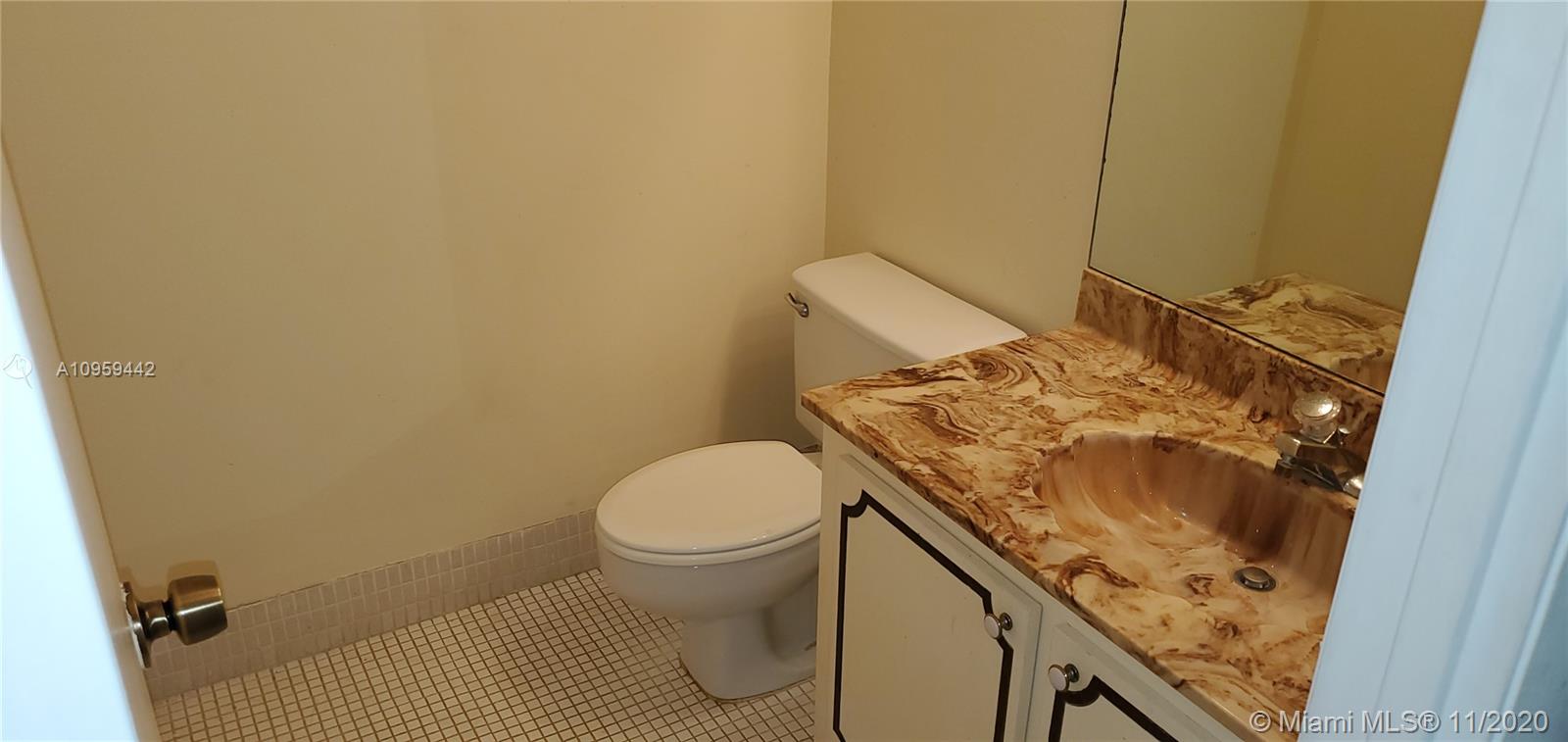 INVERRARY C C PH II - Residential Lease