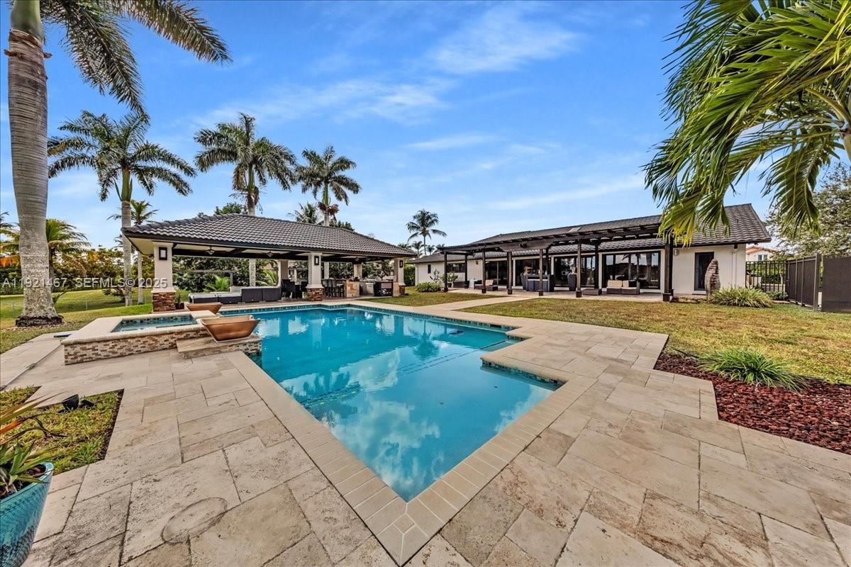 MIRAMAR WEST - Residential