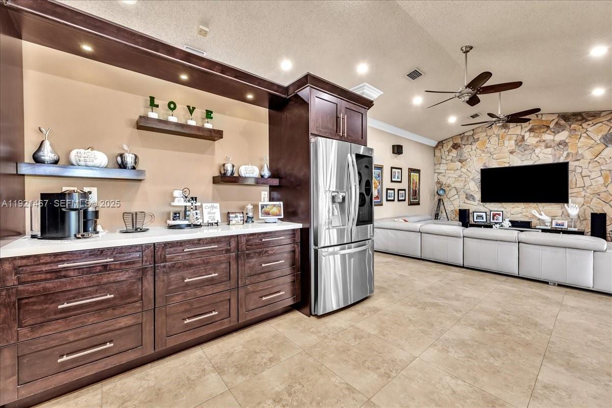 MIRAMAR WEST - Residential