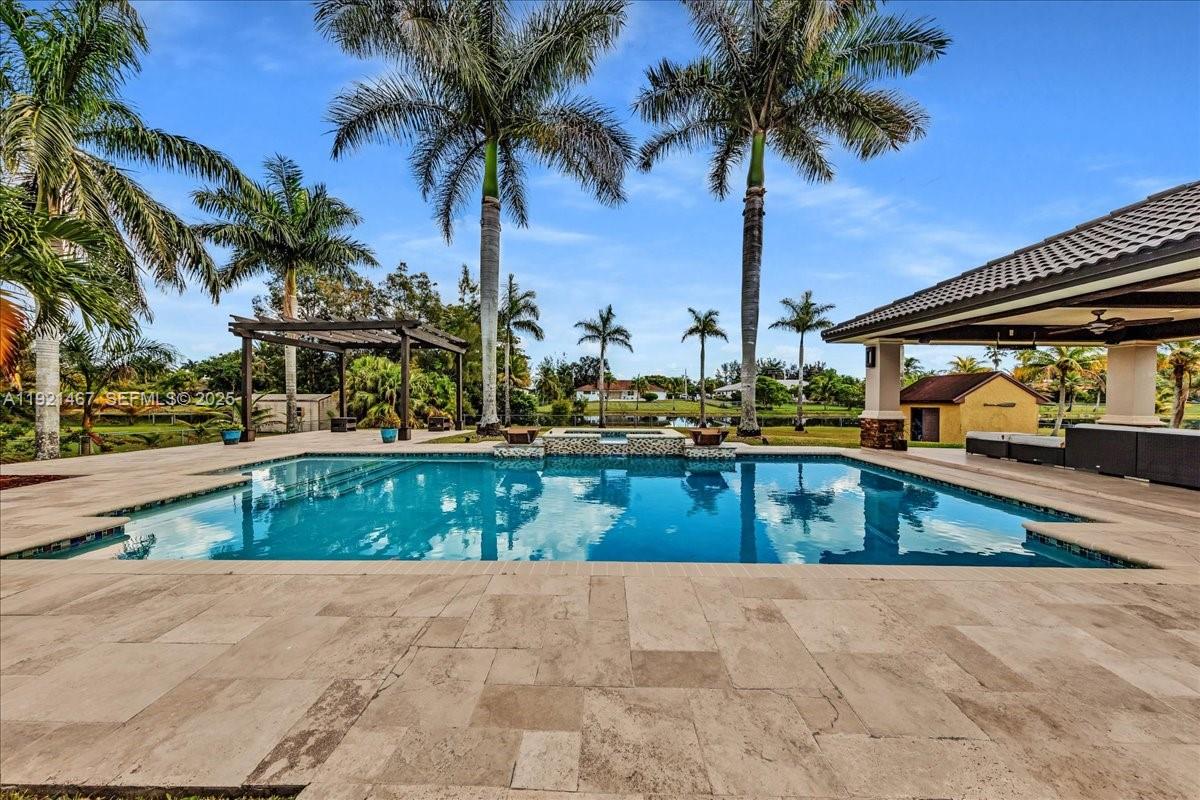 MIRAMAR WEST - Residential