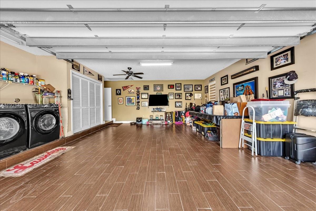 MIRAMAR WEST - Residential