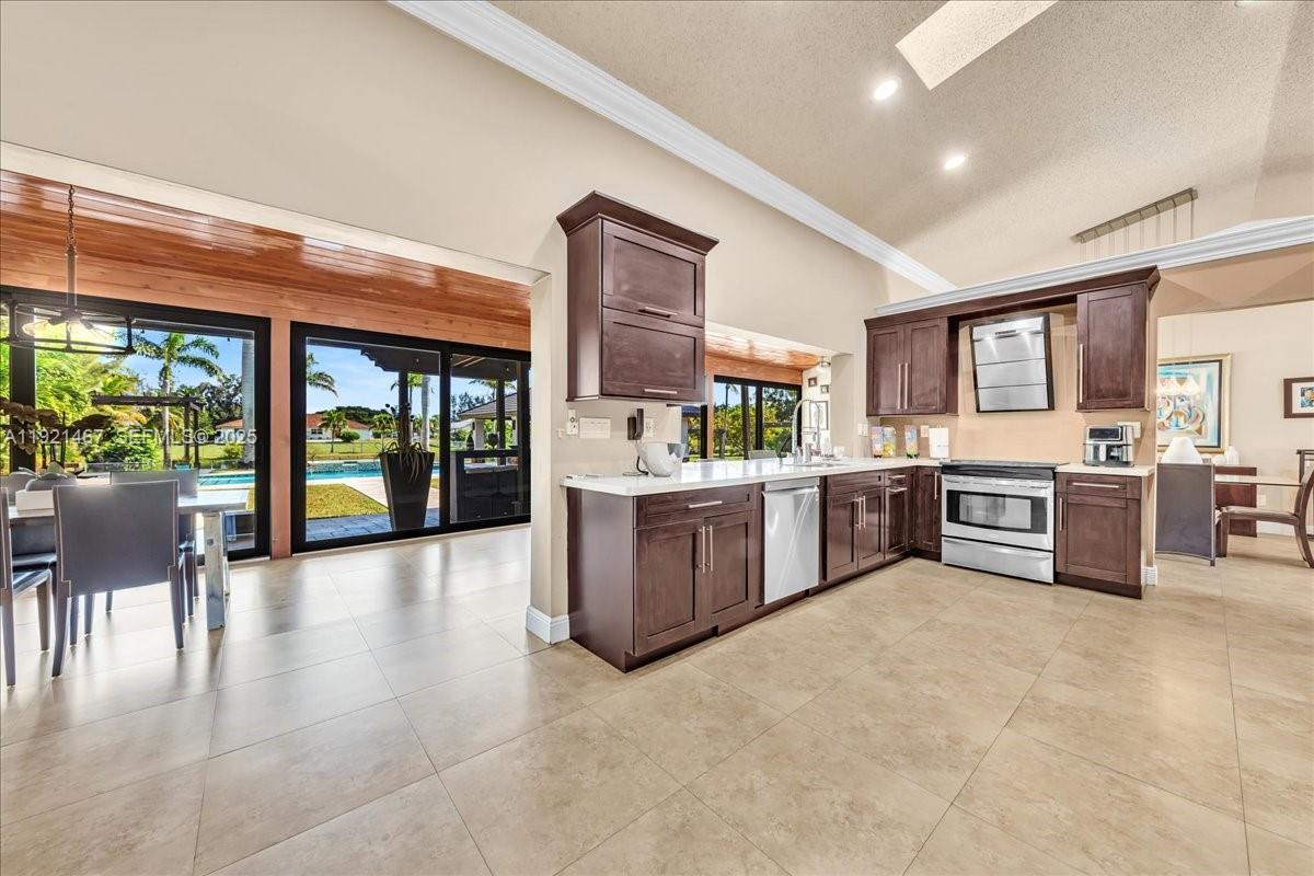 MIRAMAR WEST - Residential