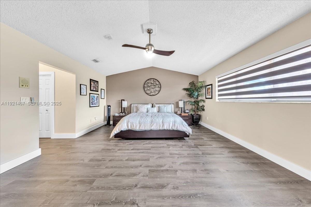 MIRAMAR WEST - Residential