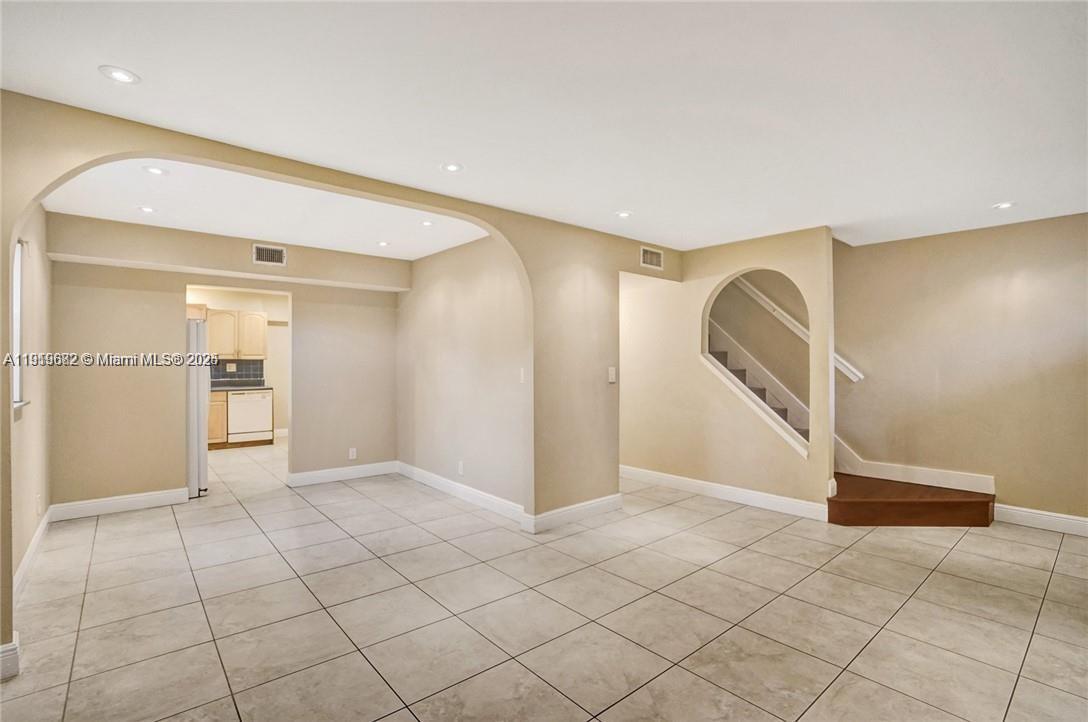 NORTH LAUDERDALE VILLAGE - Residential