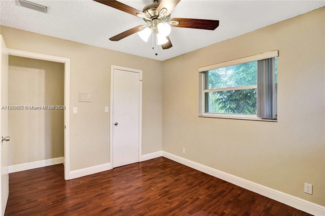 NORTH LAUDERDALE VILLAGE - Residential