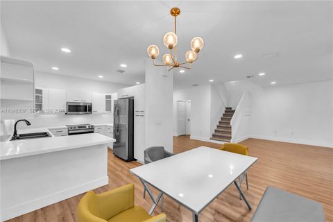 1450 Weeping Willow Way Hollywood FL 33019