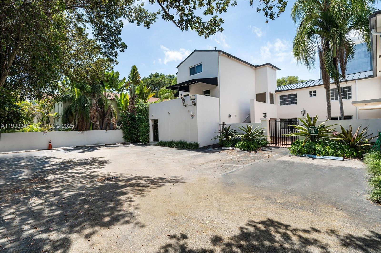 PENT HOMESTEAD - Residential Lease