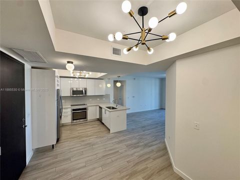 999 SW 1st Ave 1811 Miami FL 33130