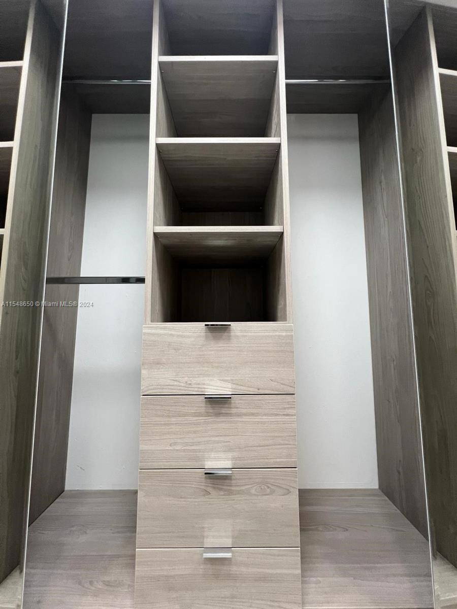 BUCKLEY TOWERS CONDO - EA - Residential