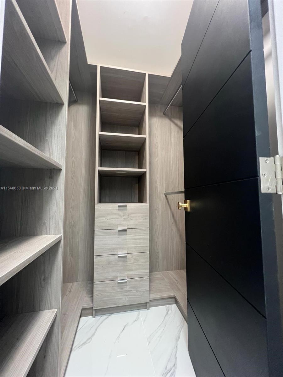 BUCKLEY TOWERS CONDO - EA - Residential