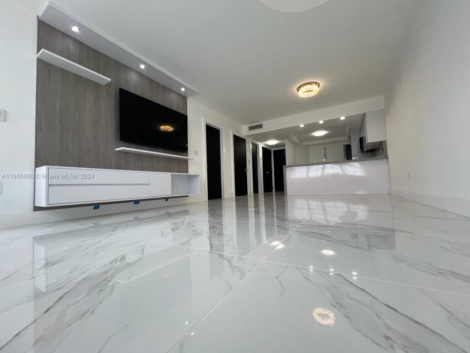 BUCKLEY TOWERS CONDO - EA - Residential