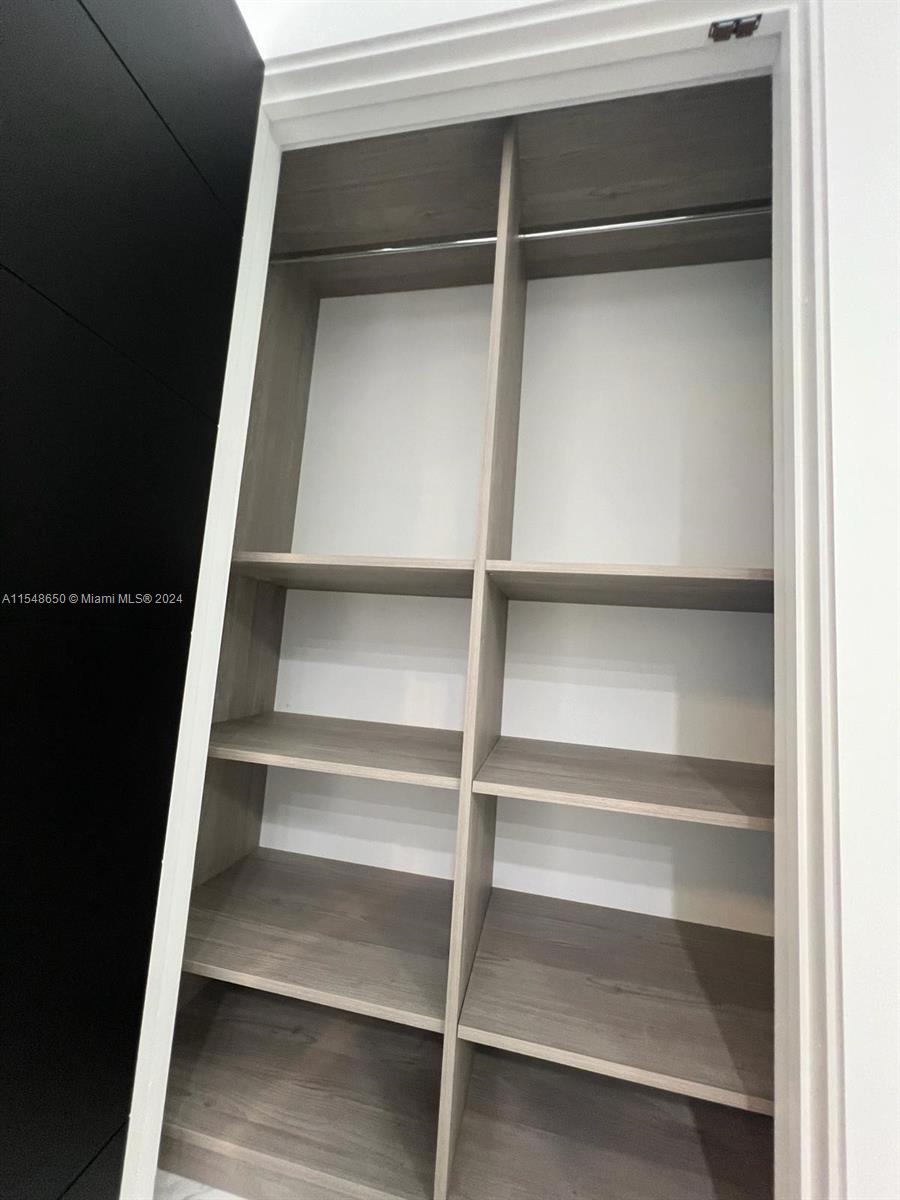 BUCKLEY TOWERS CONDO - EA - Residential