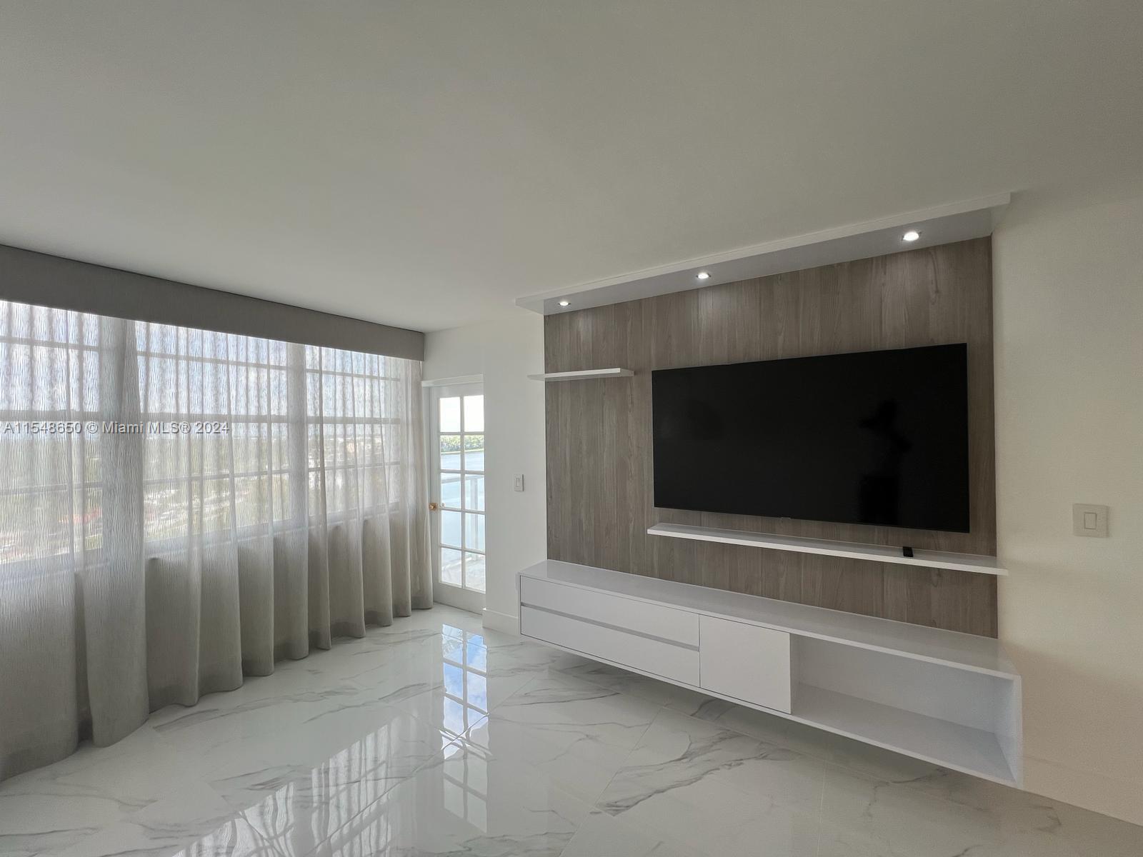 BUCKLEY TOWERS CONDO - EA - Residential