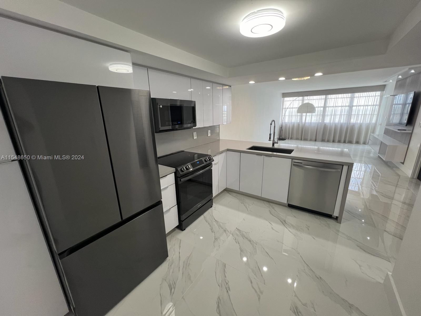 BUCKLEY TOWERS CONDO - EA - Residential