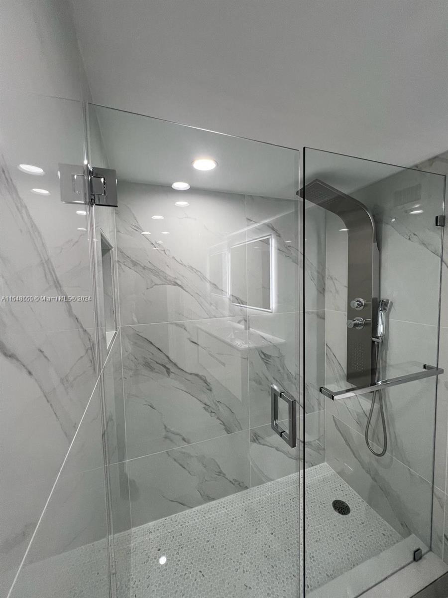 BUCKLEY TOWERS CONDO - EA - Residential