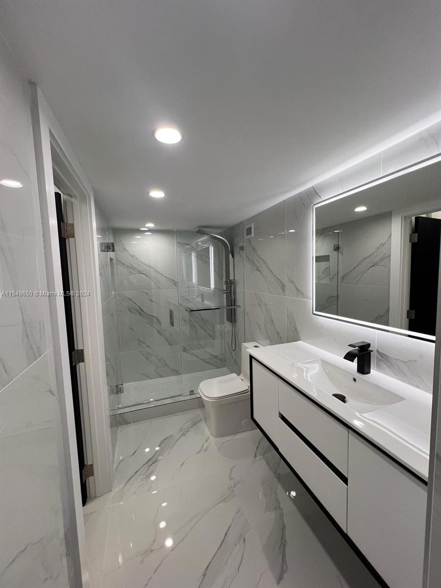 BUCKLEY TOWERS CONDO - EA - Residential