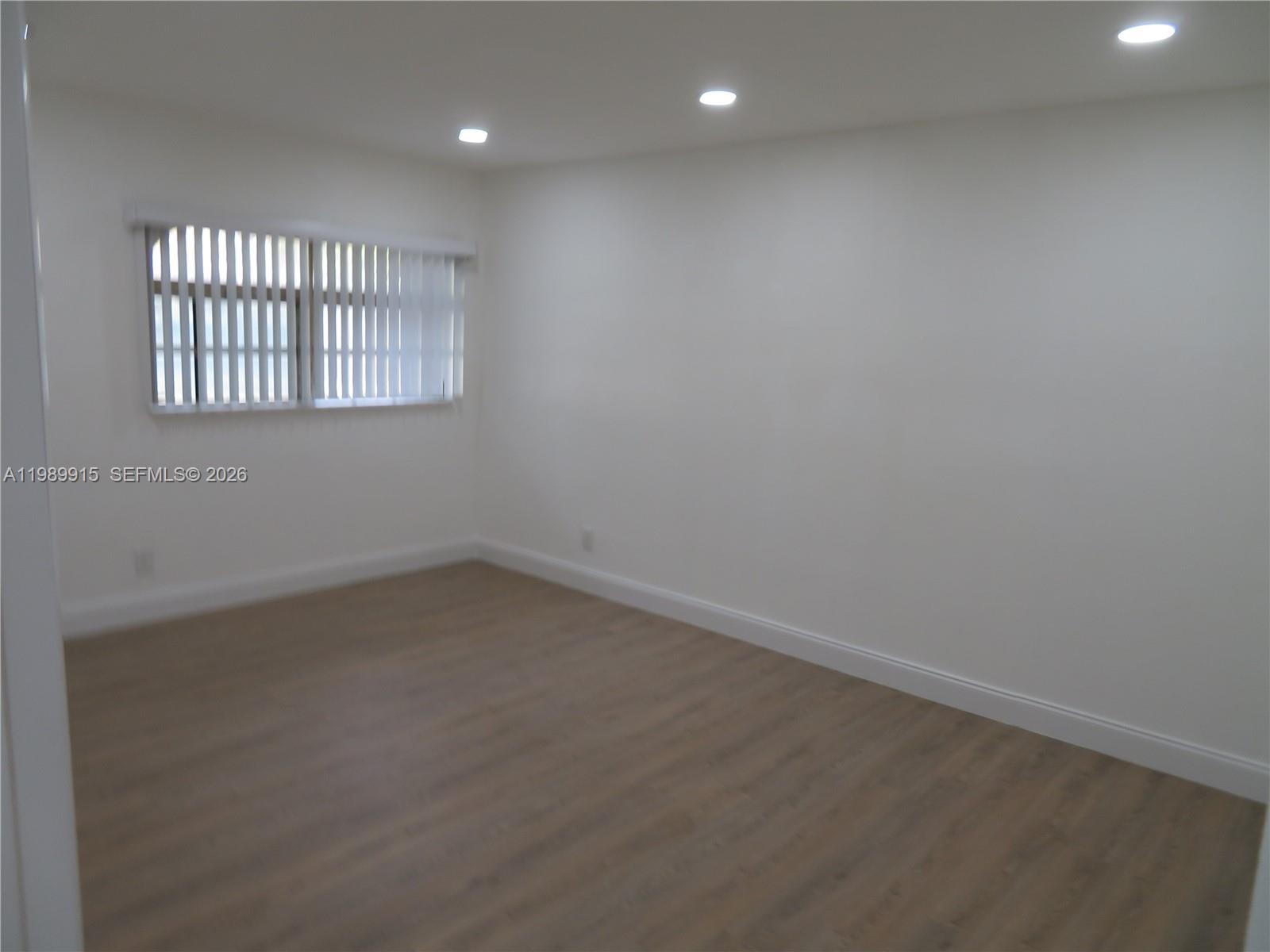 GREEN HILLS PARK WEST NO - Residential Lease