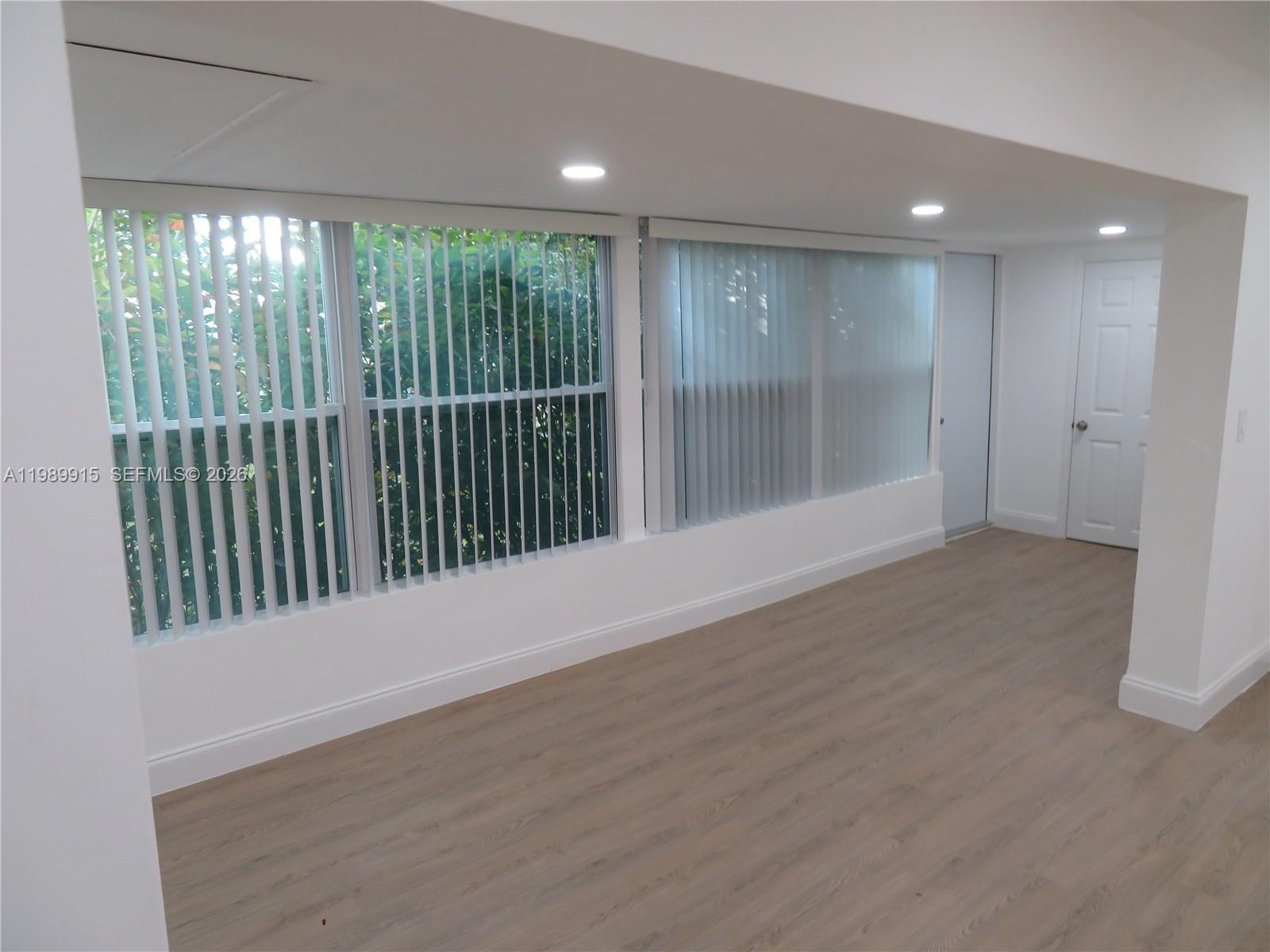 GREEN HILLS PARK WEST NO - Residential Lease