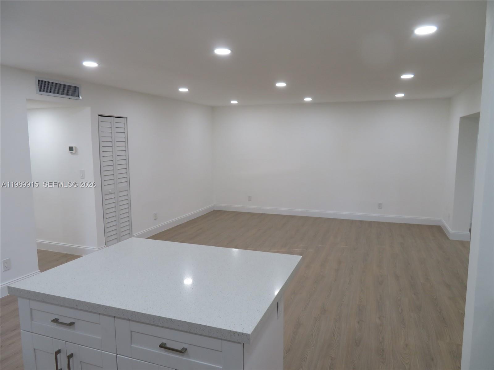 GREEN HILLS PARK WEST NO - Residential Lease