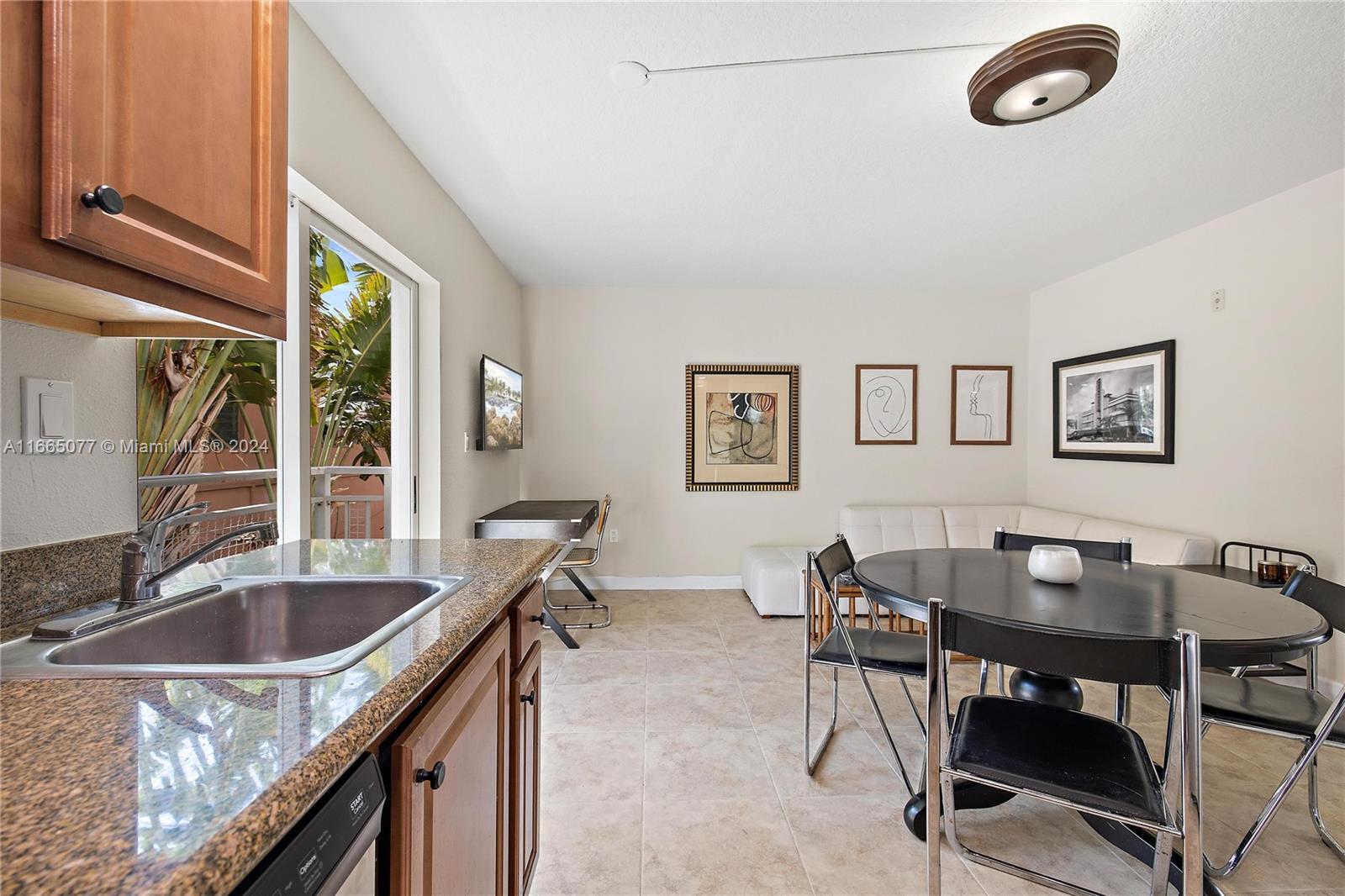 LAS BRISAS OF MIAMI BEACH - Residential Lease