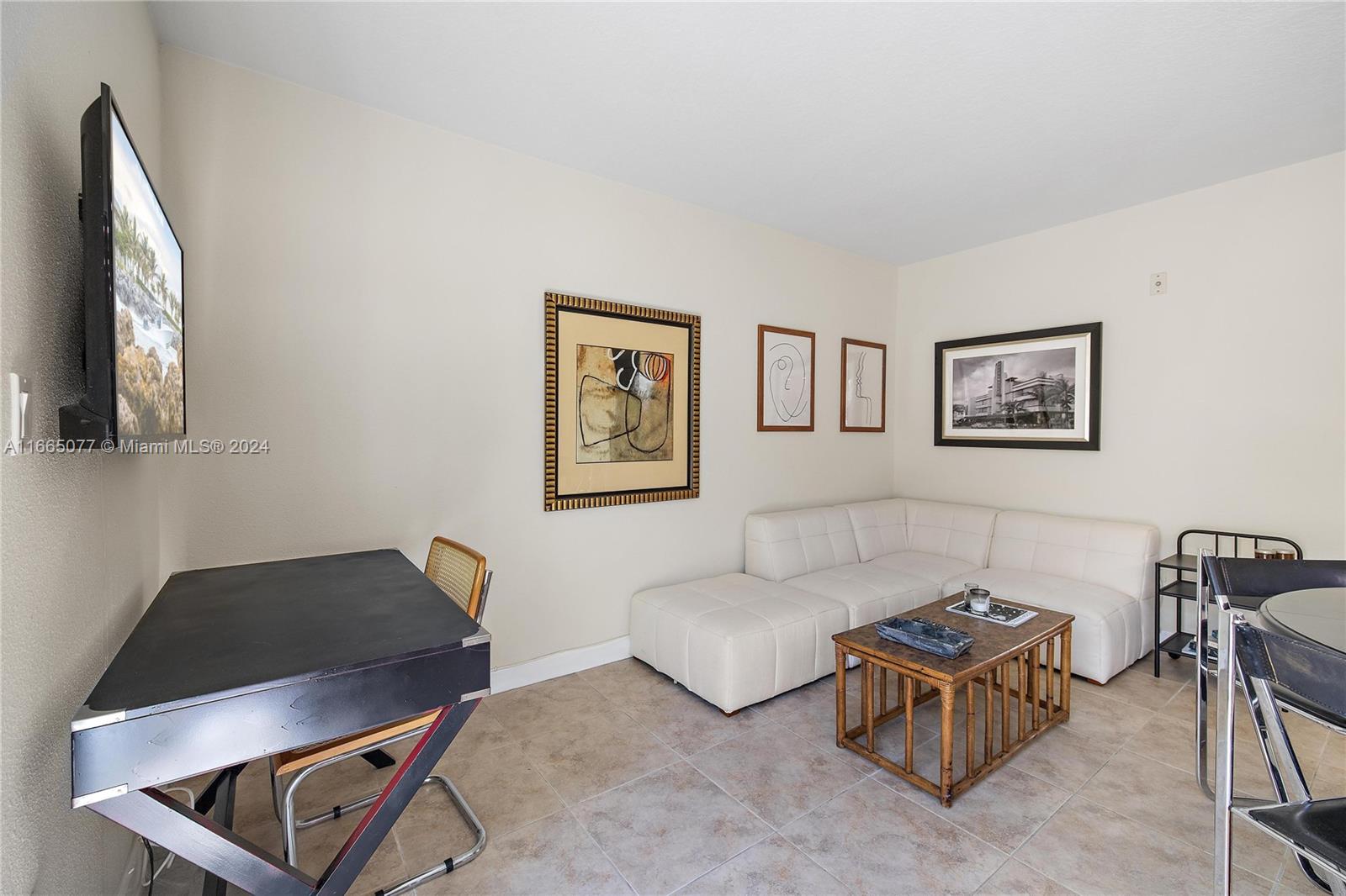 LAS BRISAS OF MIAMI BEACH - Residential Lease