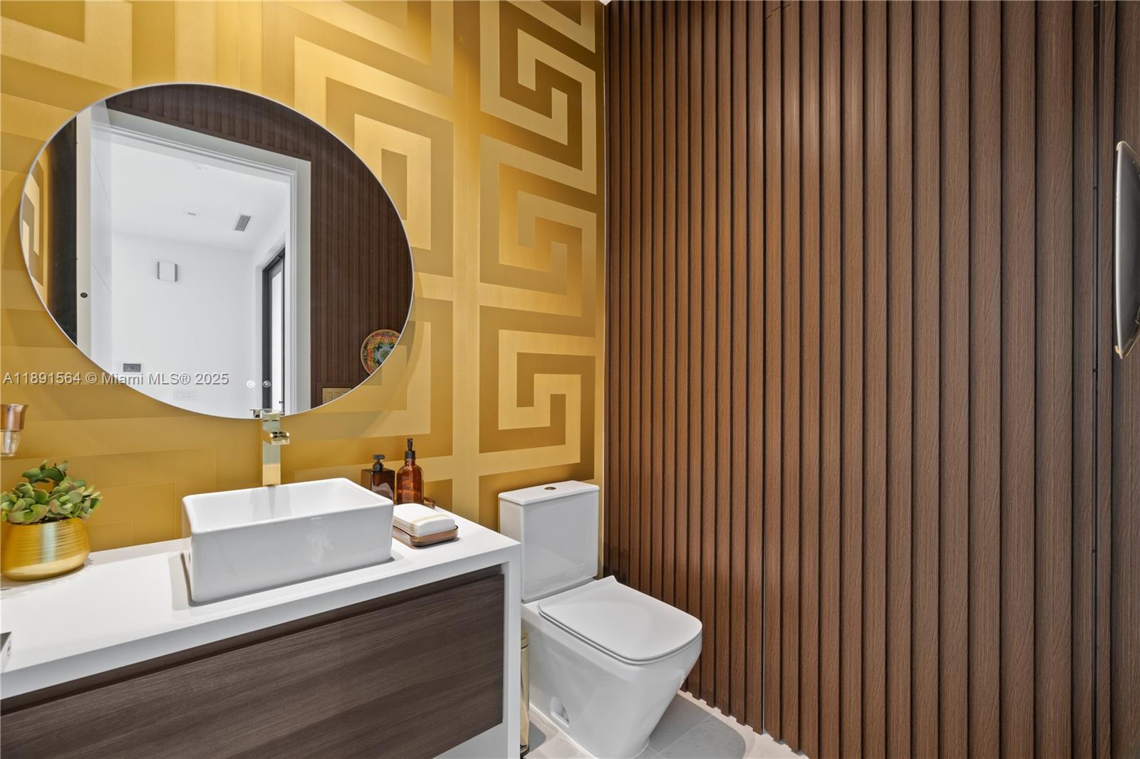 GRAND FLORIDIAN ESTATES - Residential