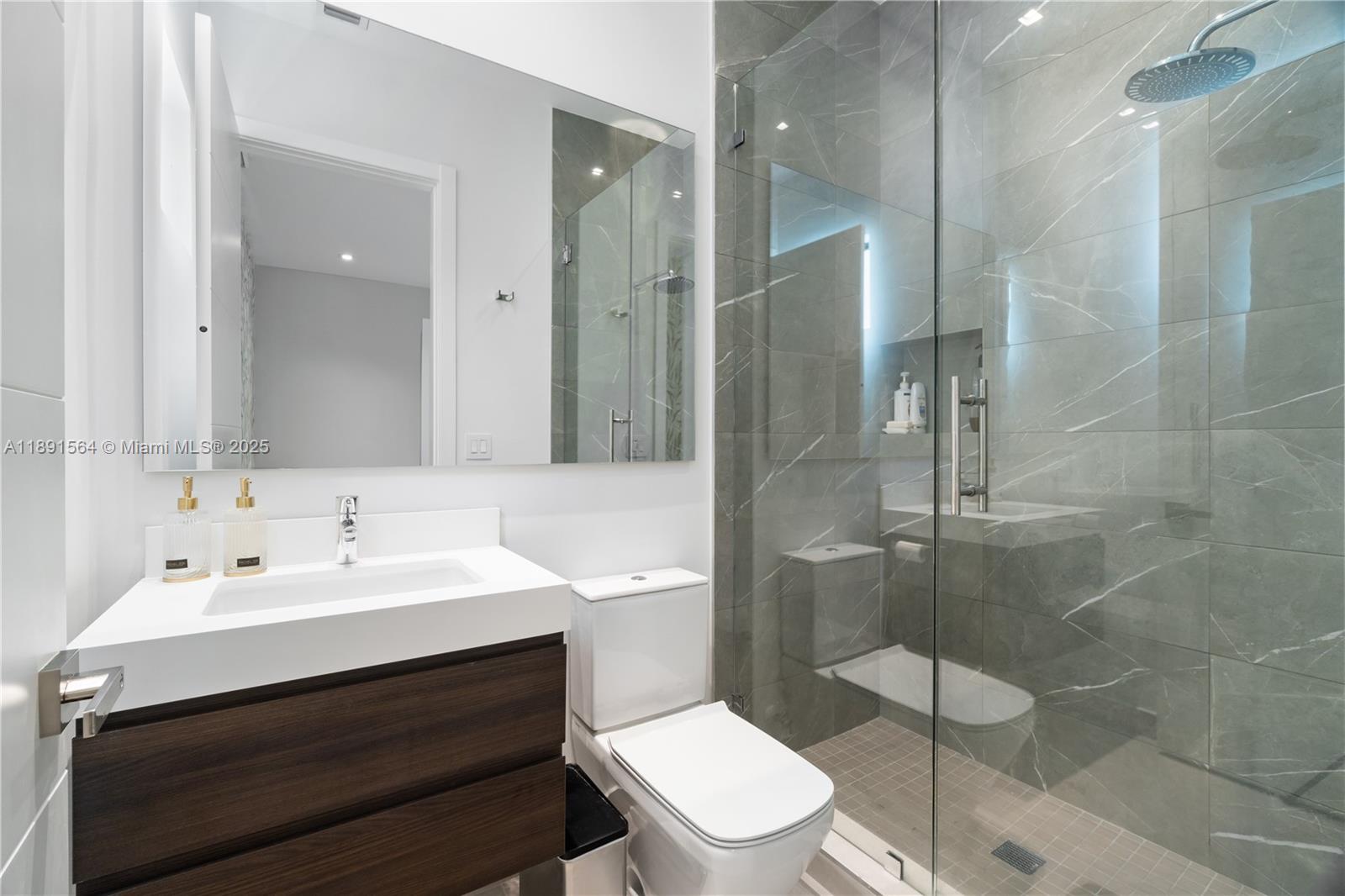 GRAND FLORIDIAN ESTATES - Residential