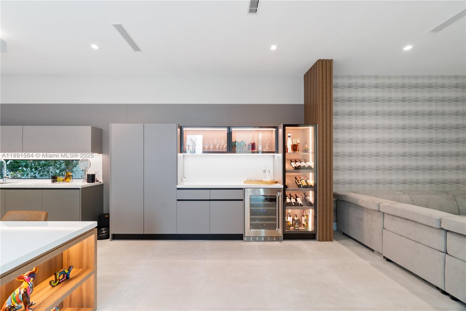 GRAND FLORIDIAN ESTATES - Residential