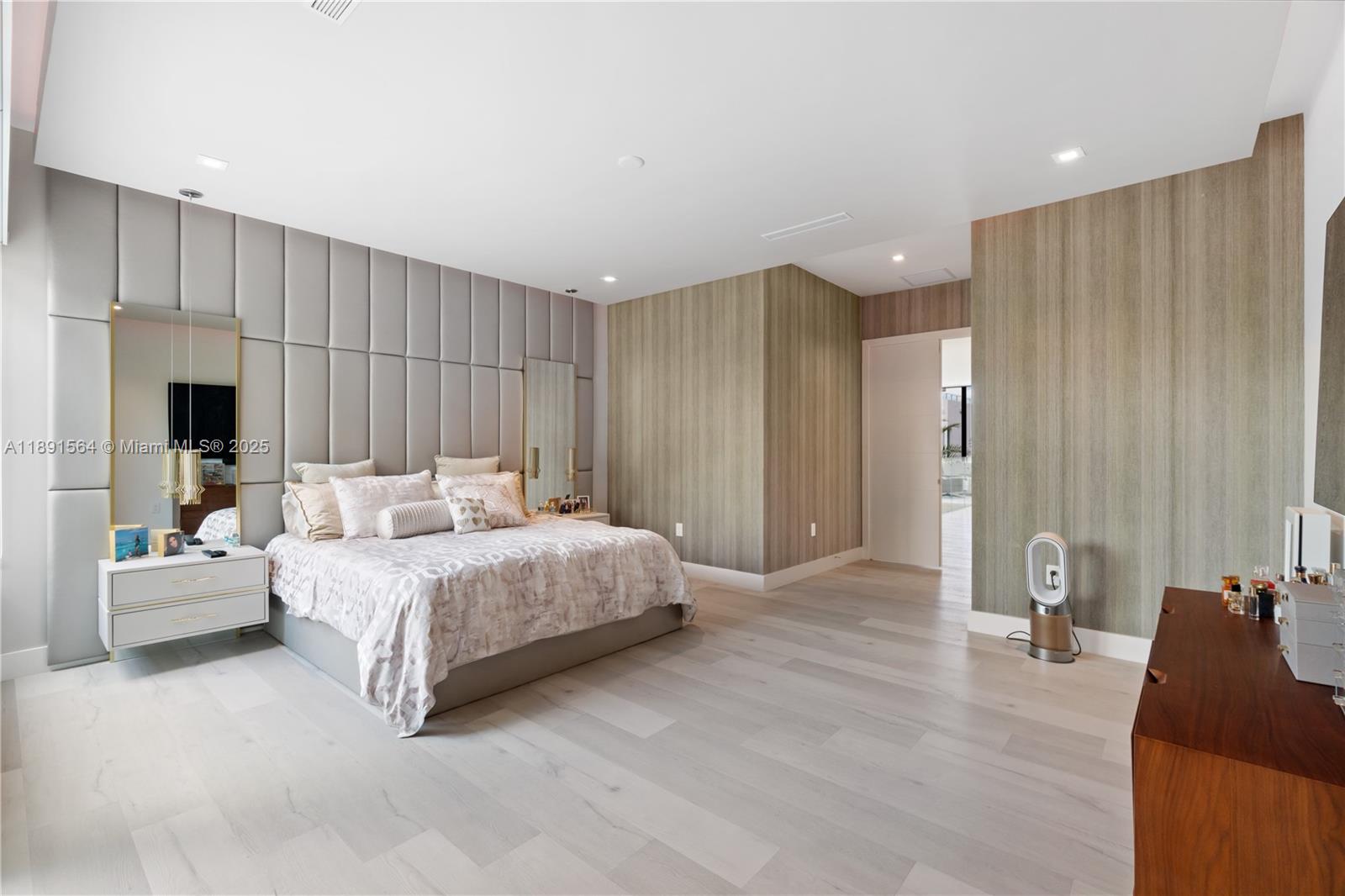 GRAND FLORIDIAN ESTATES - Residential