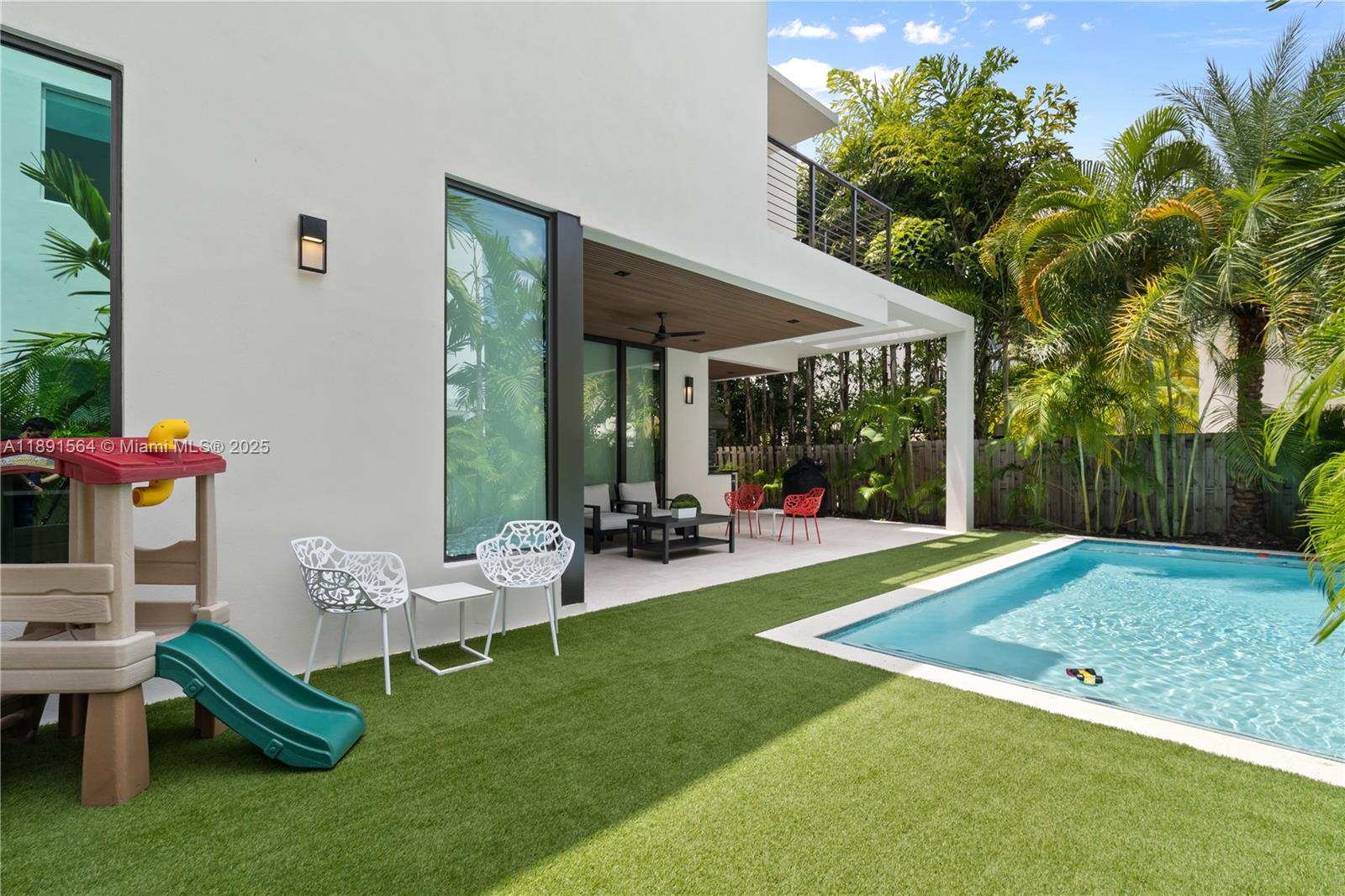 GRAND FLORIDIAN ESTATES - Residential