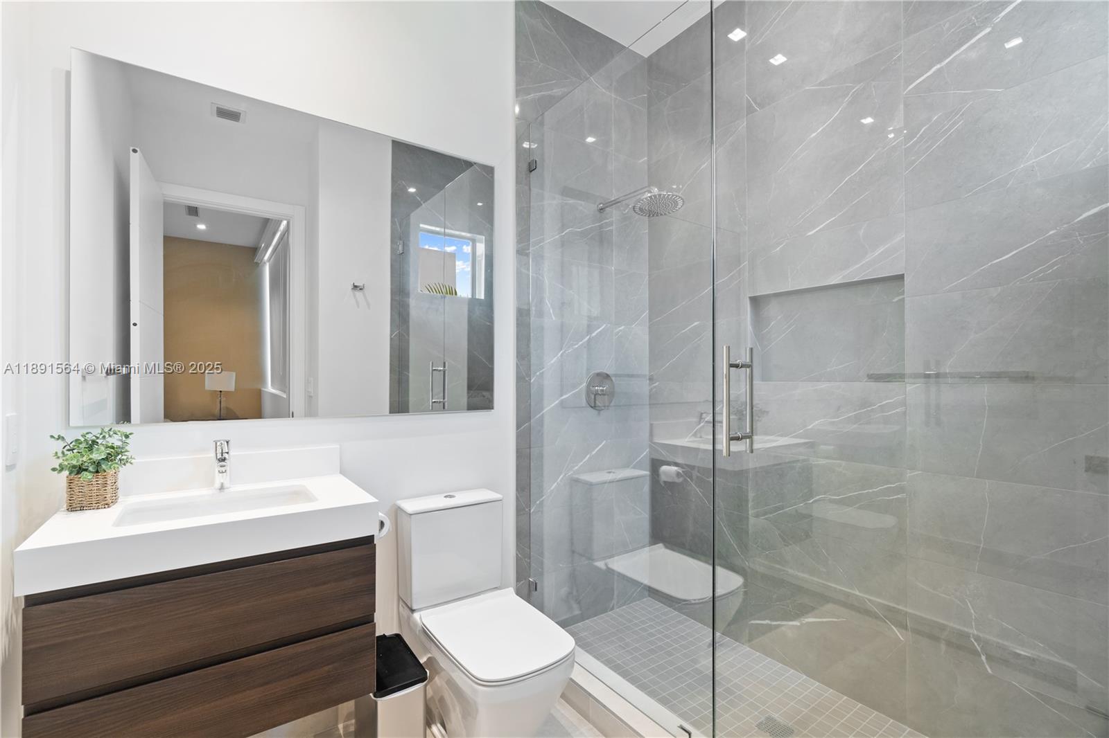 GRAND FLORIDIAN ESTATES - Residential