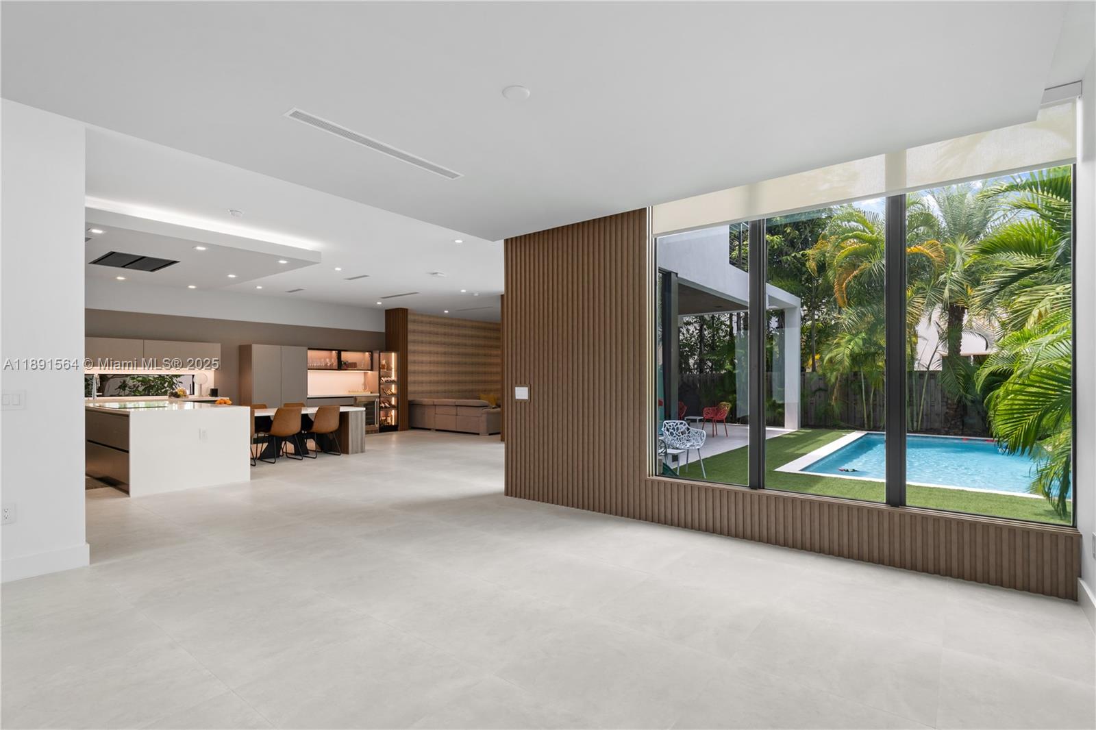 GRAND FLORIDIAN ESTATES - Residential