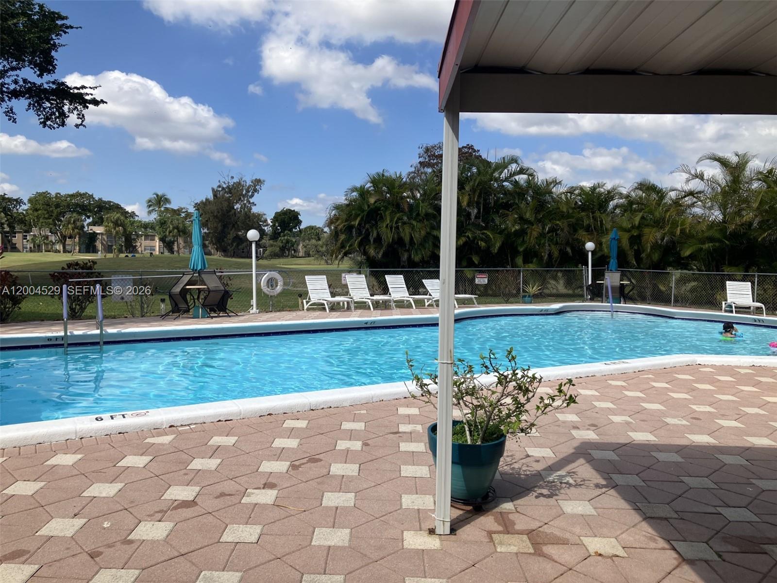 ORIOLE GOLF & TENNIS CLUB - Residential