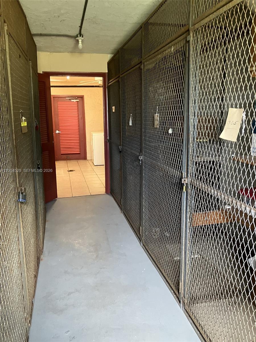 ORIOLE GOLF & TENNIS CLUB - Residential