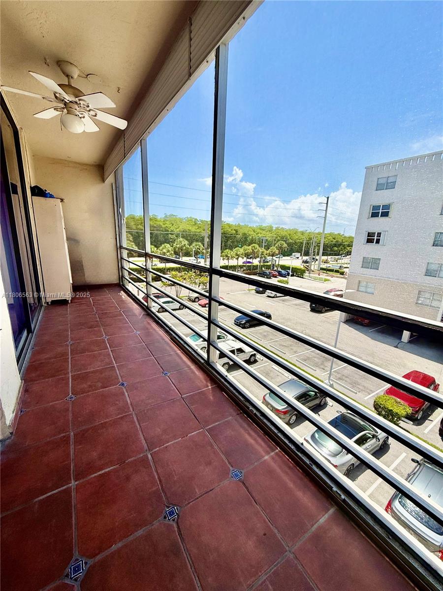 CARLTON BAY CONDO - Residential