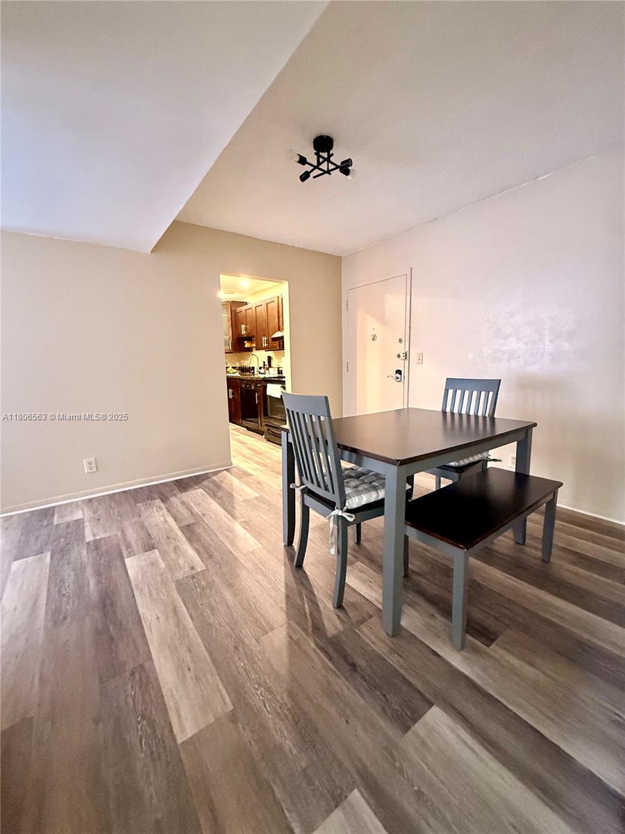 CARLTON BAY CONDO - Residential