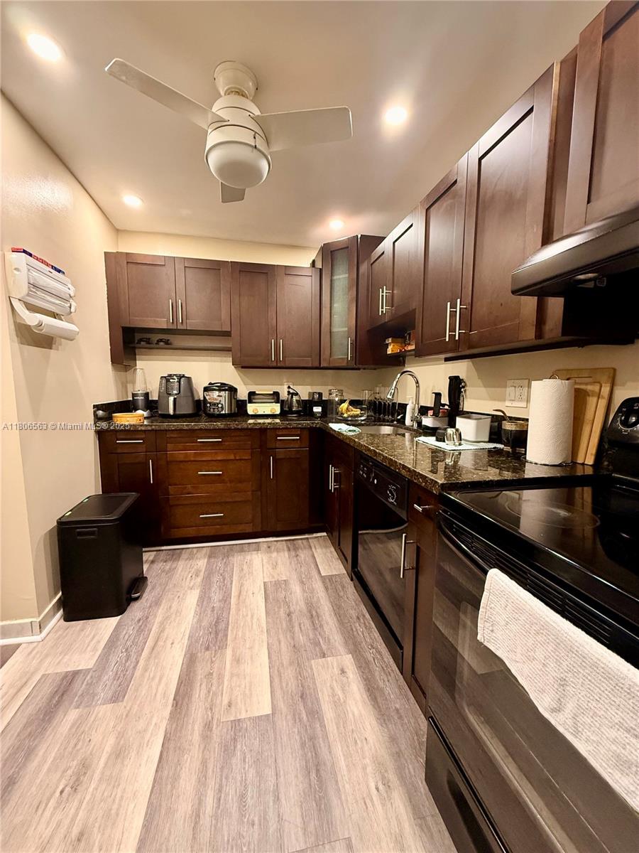 CARLTON BAY CONDO - Residential