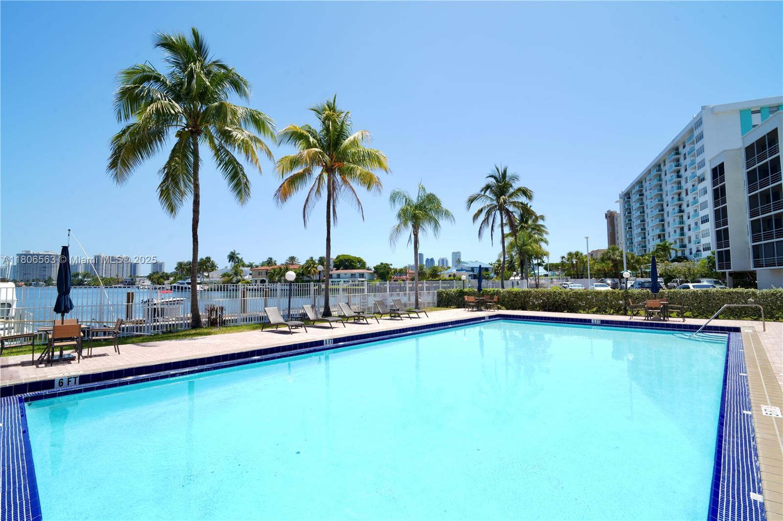 CARLTON BAY CONDO - Residential