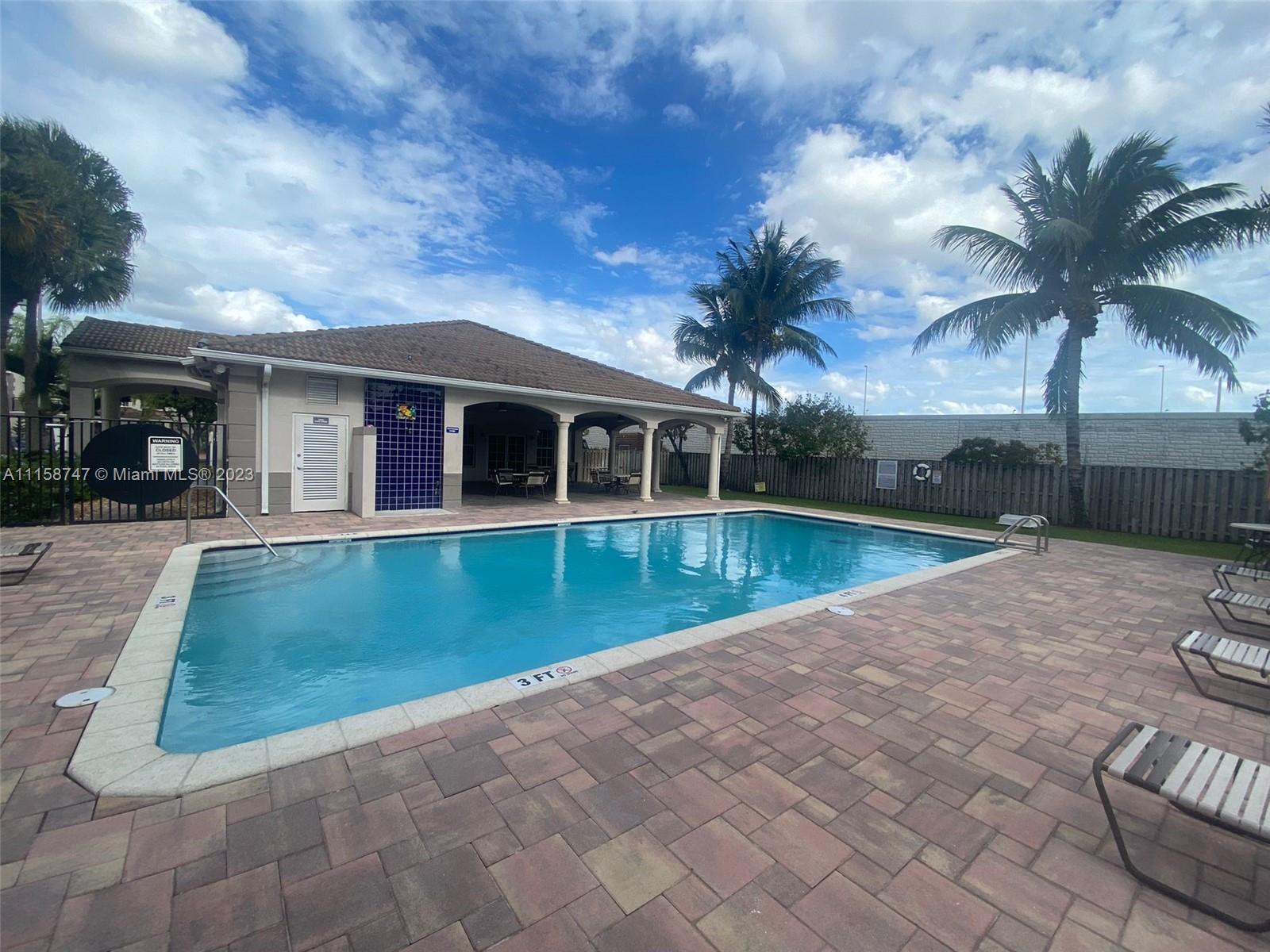 KENDALL VILLAGE TOWNVILLA - Residential