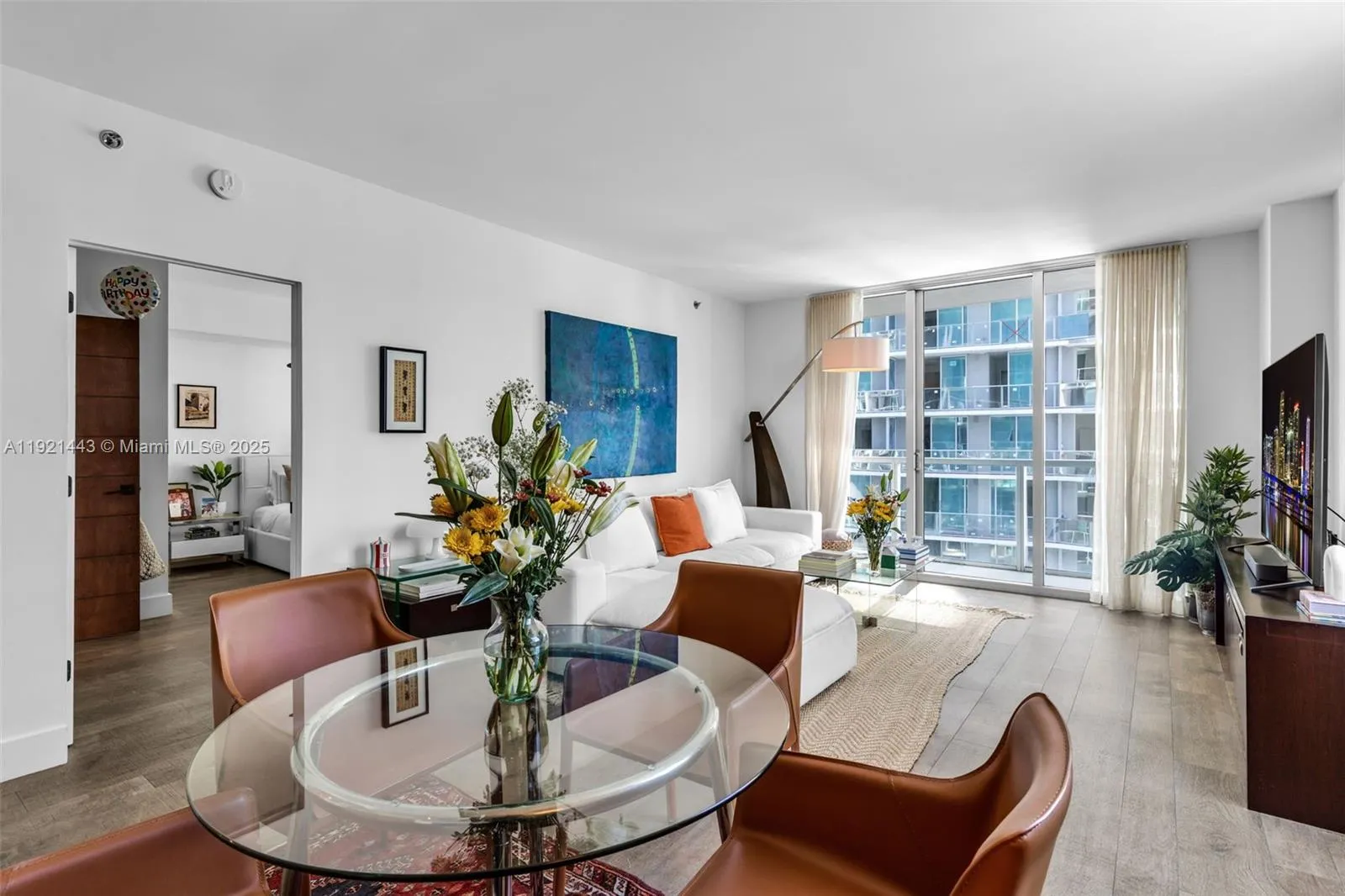 Miami, Florida 33131, United States, 2 Bedrooms Bedrooms, ,2 BathroomsBathrooms,Residential,Active,248923