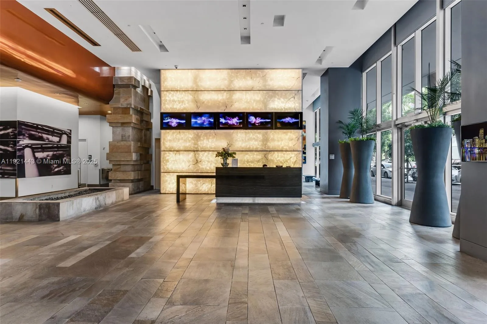 Miami, Florida 33131, United States, 2 Bedrooms Bedrooms, ,2 BathroomsBathrooms,Residential,Active,248923