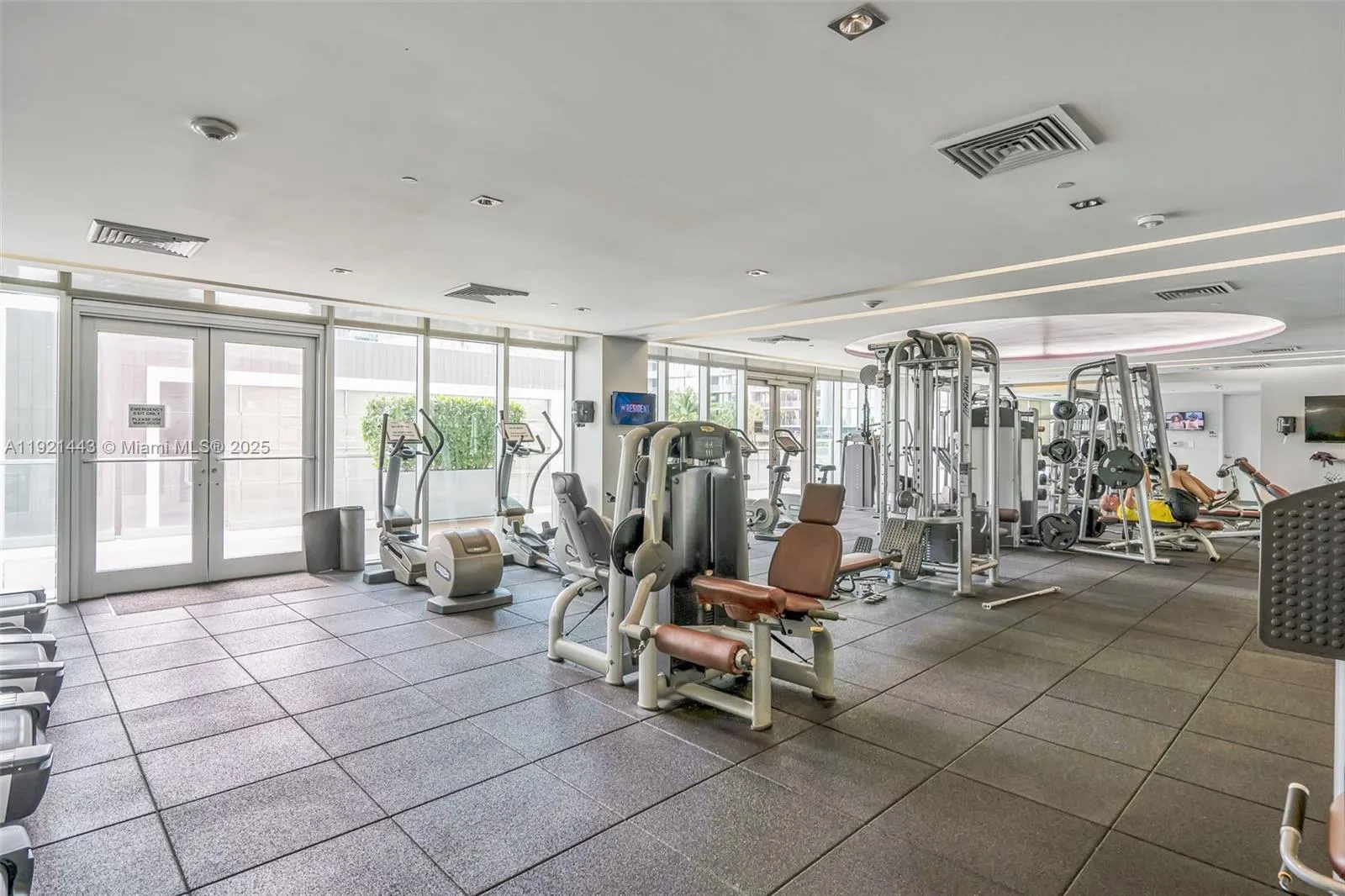 Miami, Florida 33131, United States, 2 Bedrooms Bedrooms, ,2 BathroomsBathrooms,Residential,Active,248923