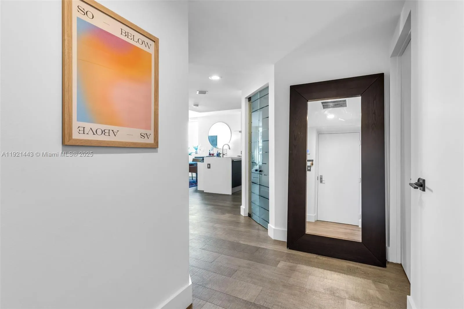 Miami, Florida 33131, United States, 2 Bedrooms Bedrooms, ,2 BathroomsBathrooms,Residential,Active,248923