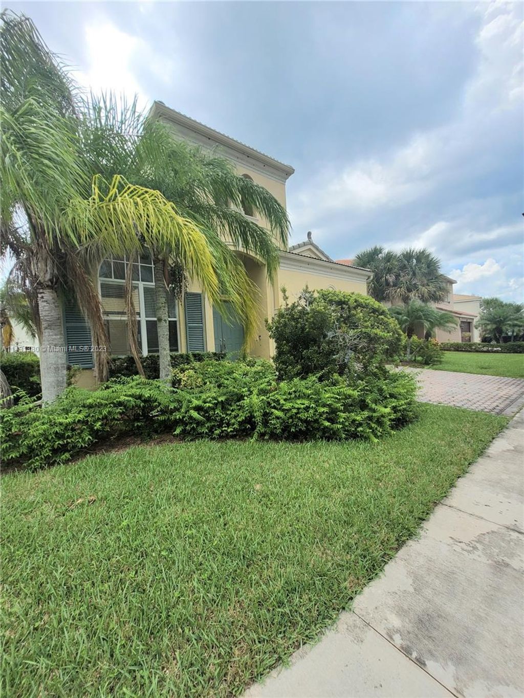 Photo of 11307 SW Kingslake Cir, Port Saint Lucie, FL 34987 (MLS # A11431380)