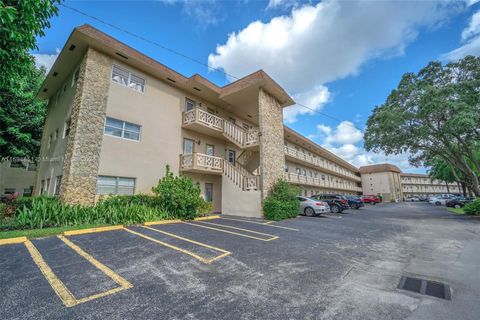 A home in Lauderdale Lakes